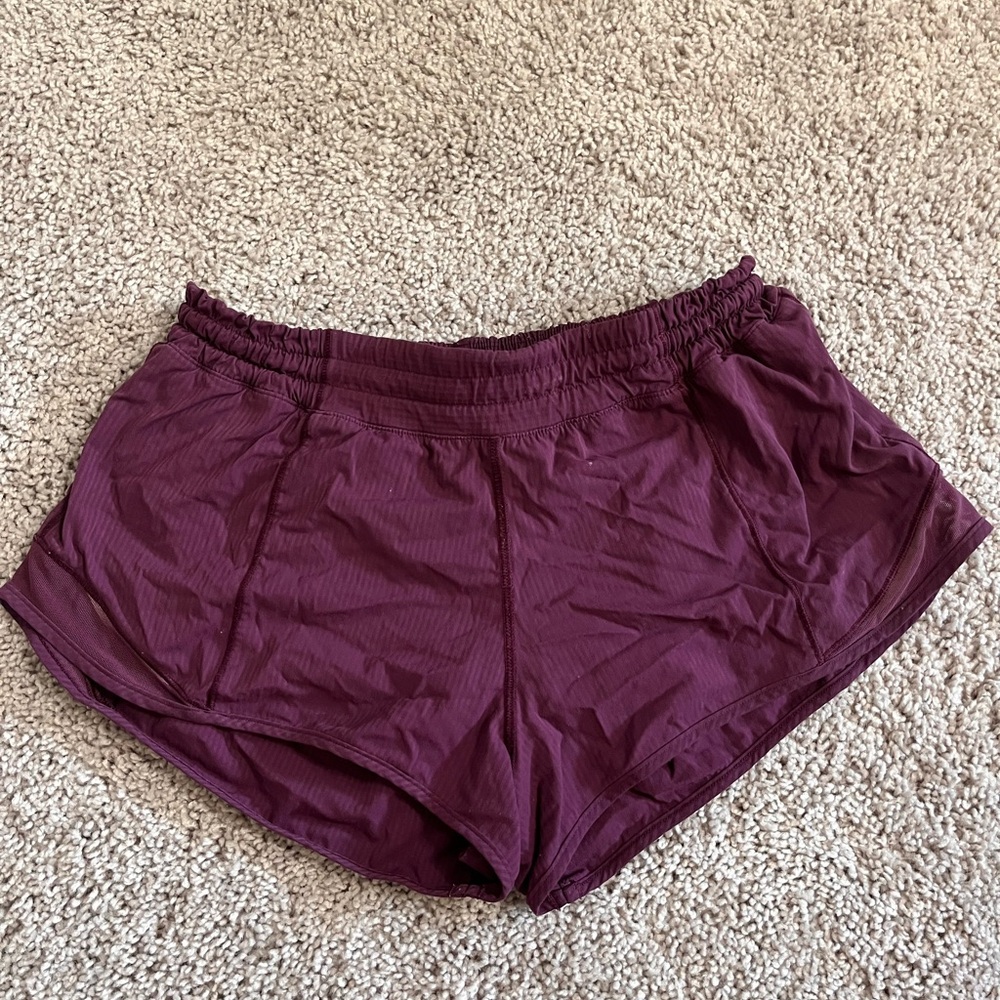 Lululemon Hotty Hot Low Rise 2.5 inch Shorts